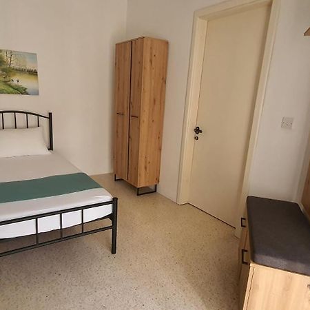 Central Studio Apartment Santa Vennera Bagian luar foto