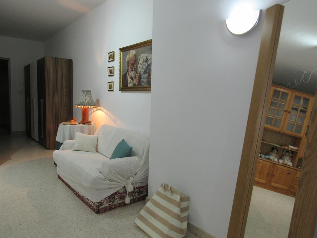 Central Studio Apartment Santa Vennera Bagian luar foto