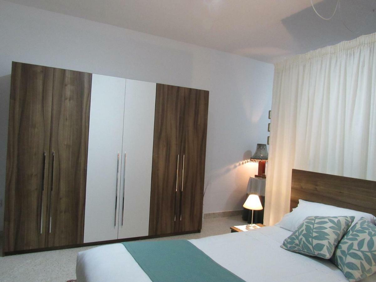 Central Studio Apartment Santa Vennera Bagian luar foto