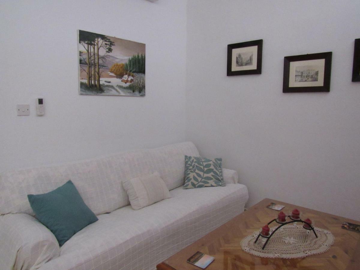 Central Studio Apartment Santa Vennera Bagian luar foto